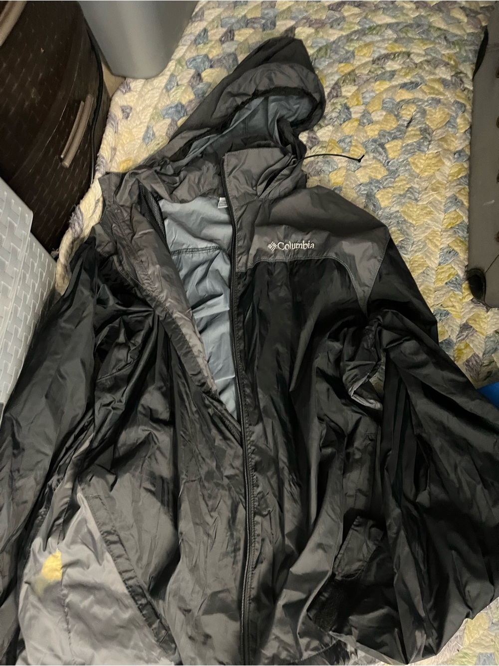 Columbia Men's Black and Gray Hooded Rain Jacket